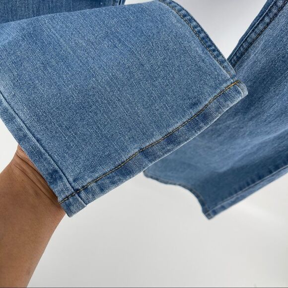 Levi’s 502 Regular Taper Boy’s Straight Leg Distressed Light Wash Denim Jeans 20 - Picture 7 of 17